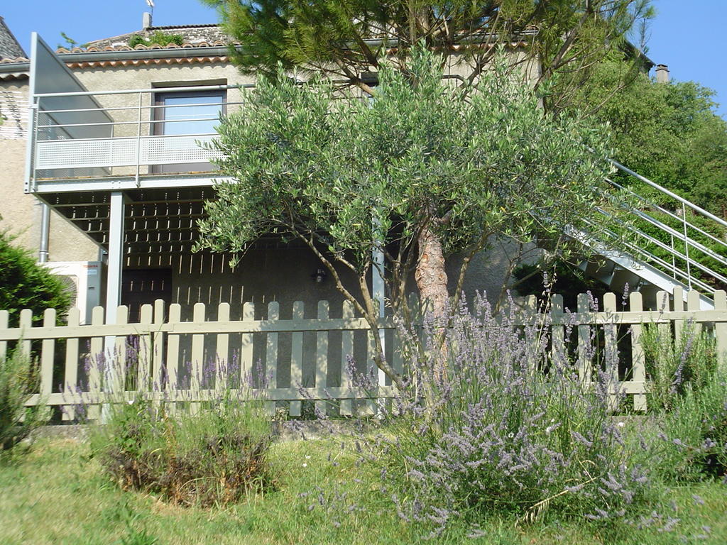La Cabane De Pepe Emilien Bed & Breakfast Chomérac Eksteriør bilde